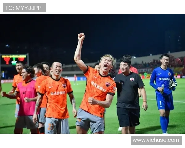 成都足球队的战术创新与运营体系解析探讨